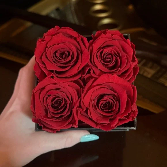 Forever Roses - Picture 5 of 7